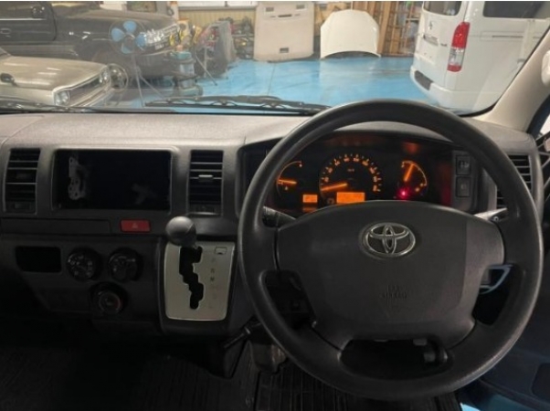 Toyota Hiace Van Long DX GL package 2014