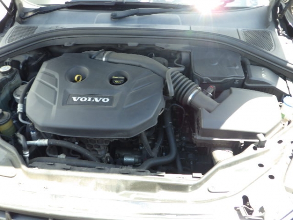 Volvo XC60 T5 R DESIGN 2012
