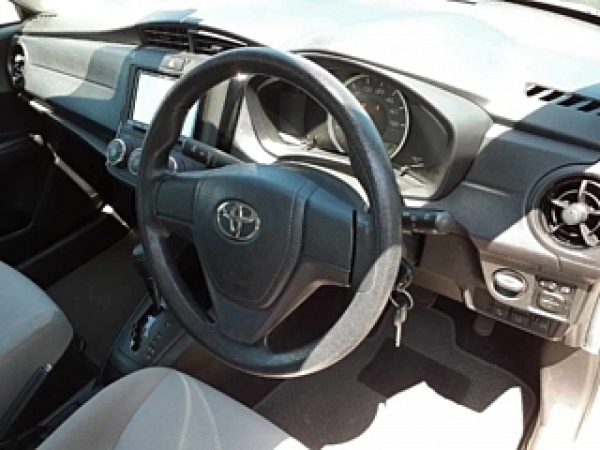 Toyota Corolla Axio 1.3X 2016