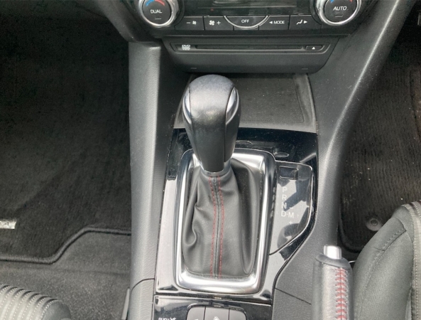 Mazda Axela  15S 2014